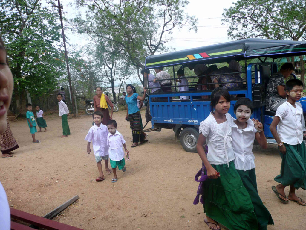 Ankunft der Gäste zum kleinen Fest am 08. Juni 2013