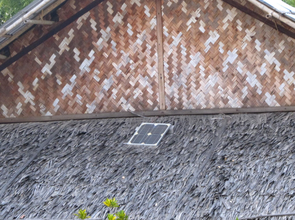 Diese Huette wurde mit einem Solarmodul für Licht ausgestattet